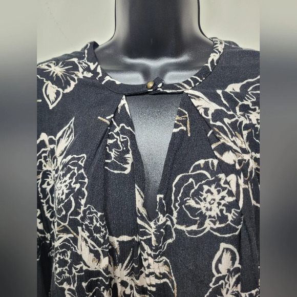 Free People Over Sized Black and White Hibiscus Swing Tunic Dress sz XS - Picture 2 of 9